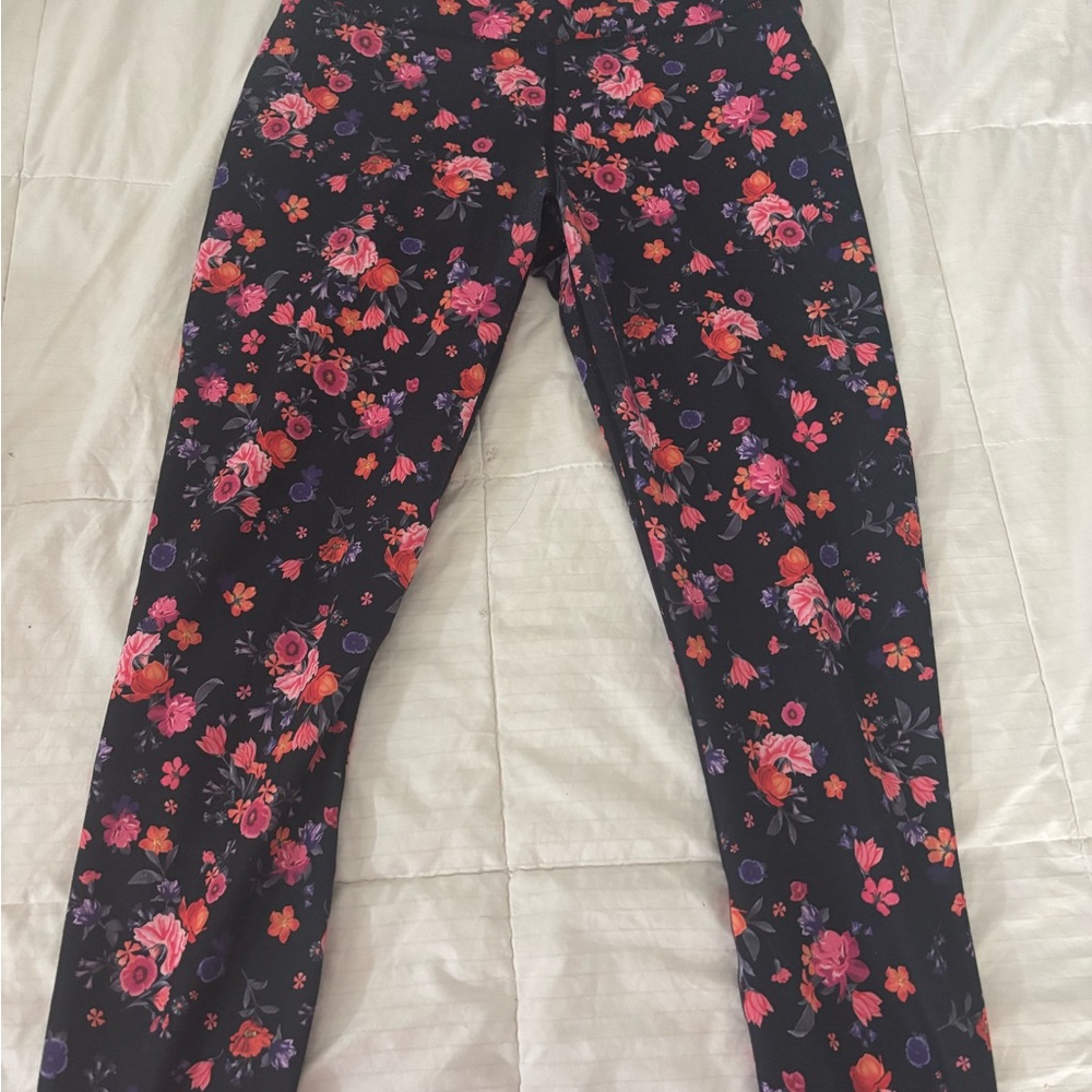Women's Fabletic workout leggings size medium